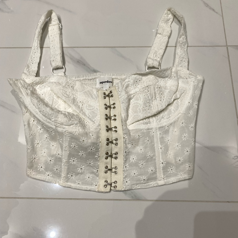 Superdown Cream Bustier Crop Top Sleeveless